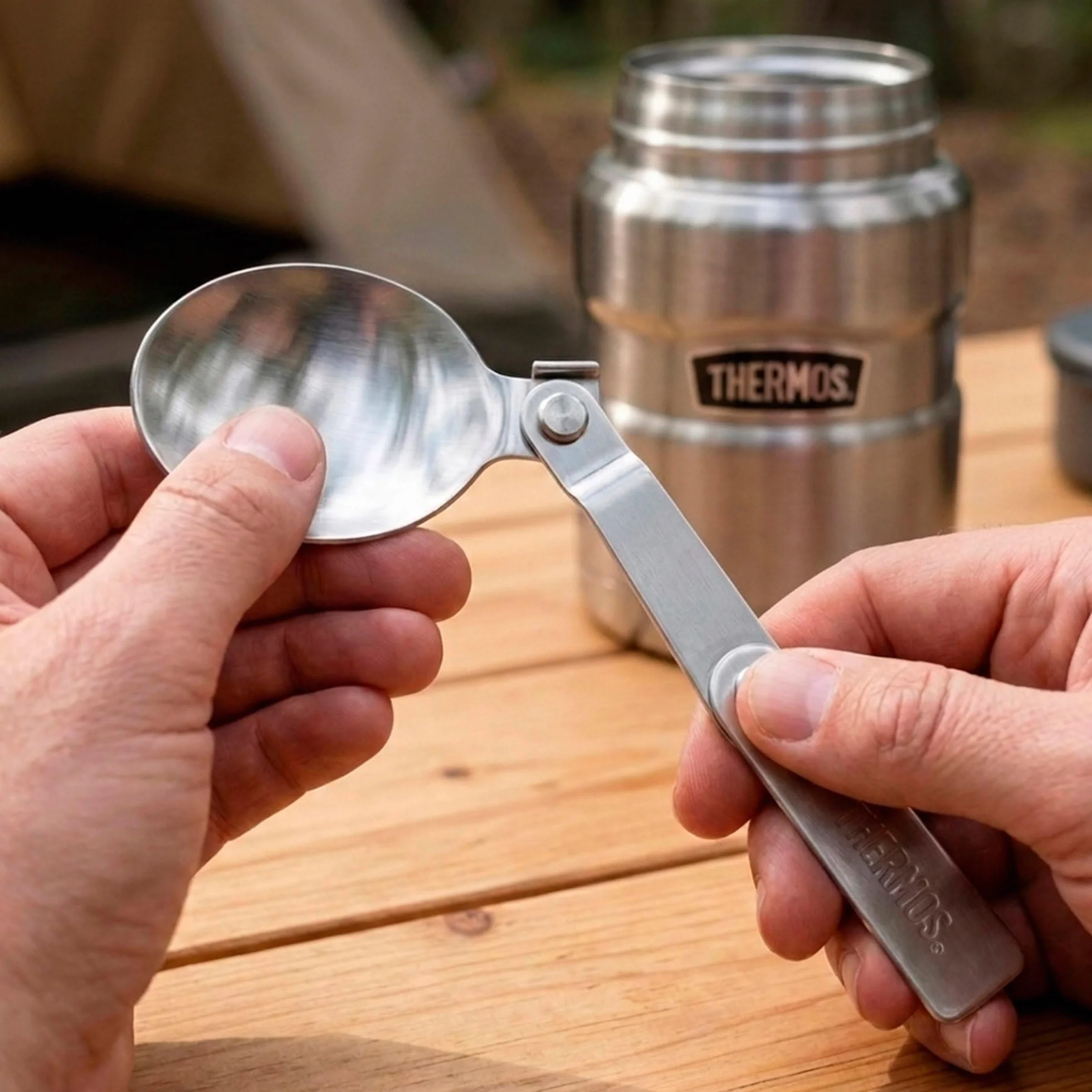 Thermos Stainless King Food Jar 470 ml, Contenitore Termico in Acciaio Inox con Cucchiaio, 9 h caldo/14 h Freddo, Assolutamente ermetico per zuppa, Cereali, stufato