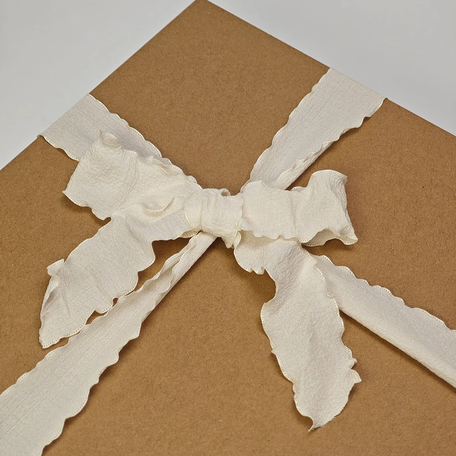 Tekhoho Grande Scatola Regalo Kraft 44x33x14cm, Scatola Rettangolare Premium con Coperchio per Regali, Confezione Regalo Natale Matrimonio Compleanno Festa, Stile Rustico.