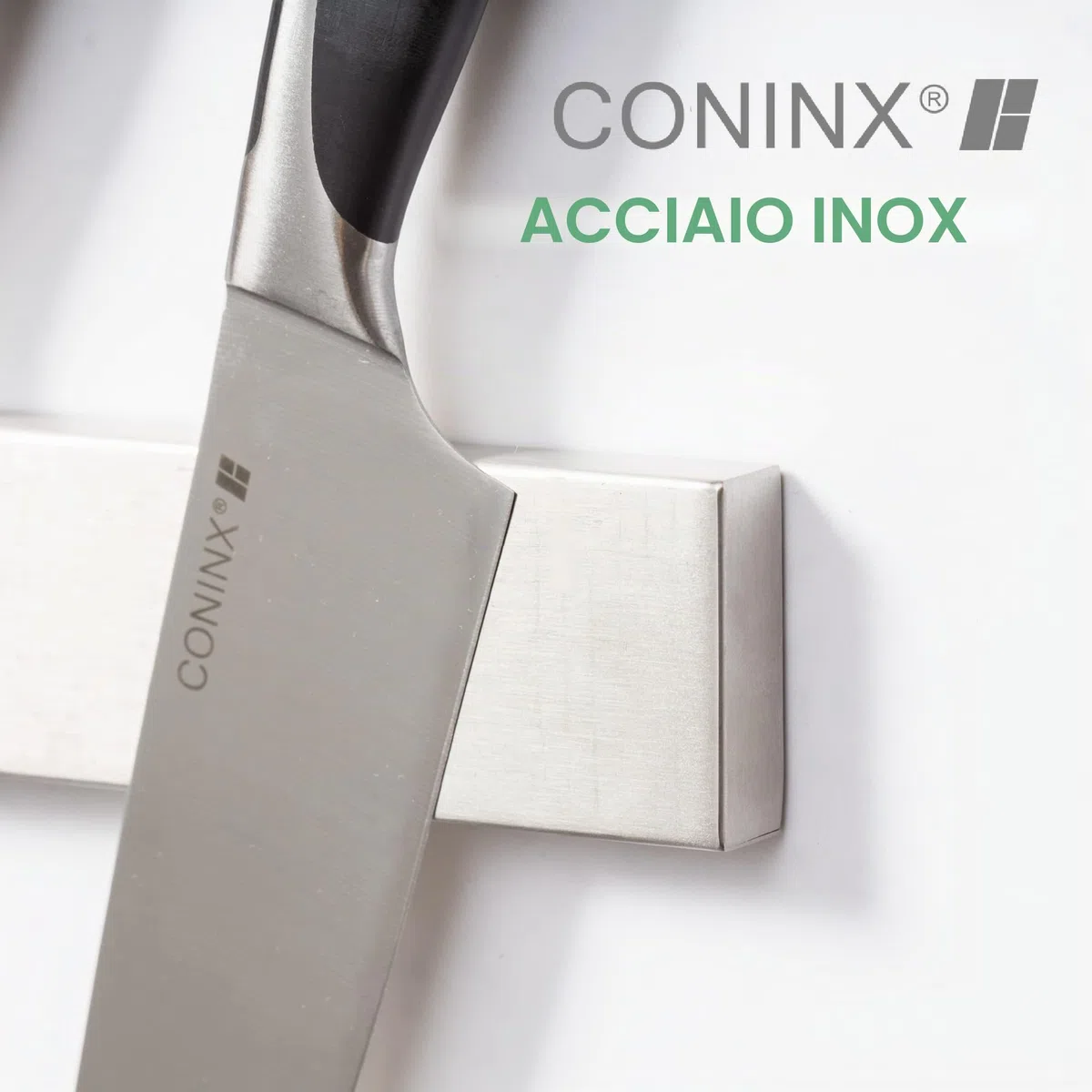 Coninx Barra Magnetica per Coltelli 40cm | Porta Coltelli Cucina in Acciaio Inox | Portacoltelli Magnetico Extra Forte | Viti e Adesiva 3M incluse | Ceppo Coltelli vuoto | Sopporto per Coltelli