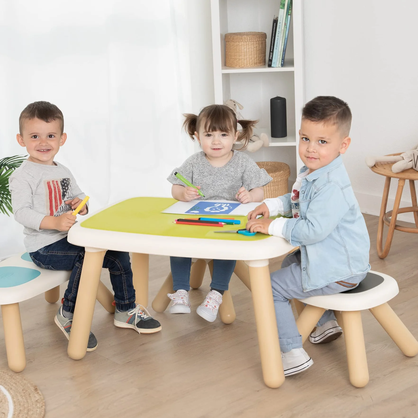 tavolo verde per bambini