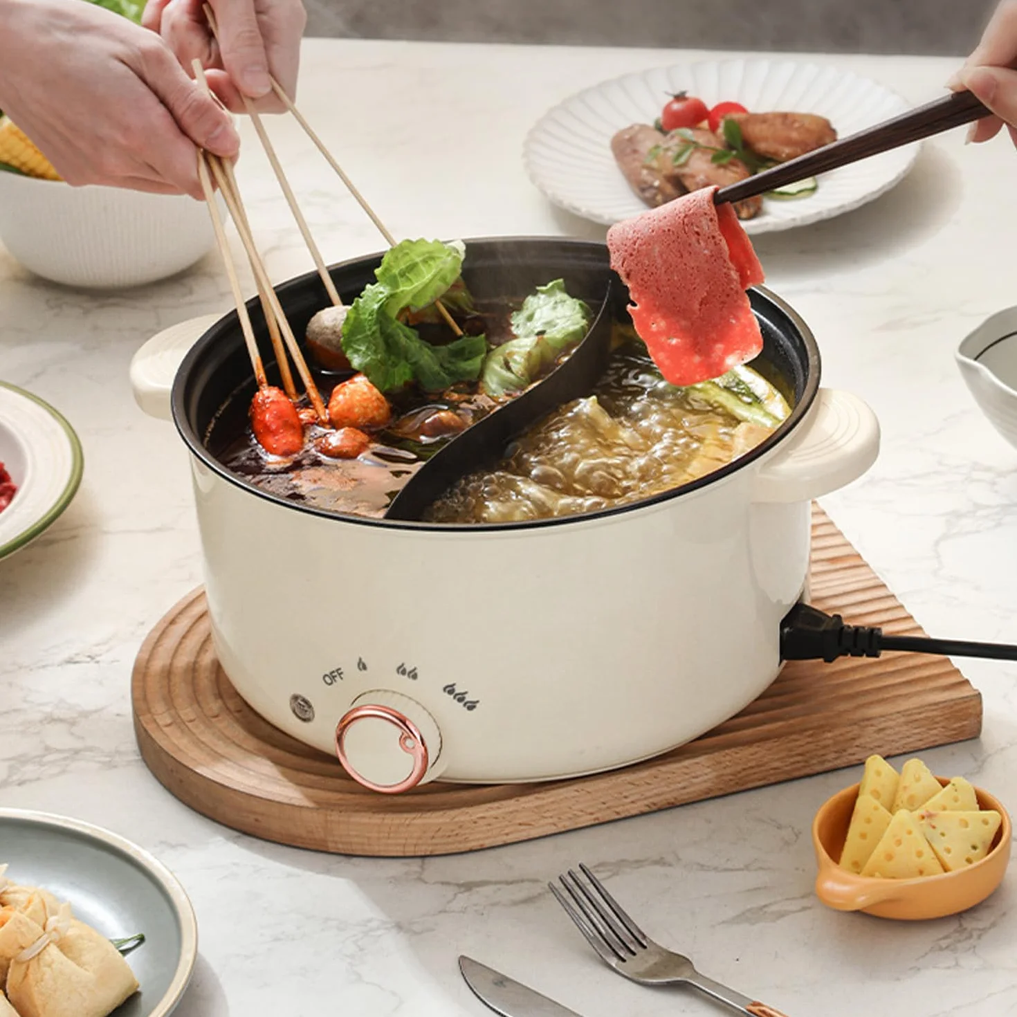 Hot Pot Pentola elettrica da 2 Lati, 3,5 l, 1000 W, Tre regolazioni di Potenza, Antiaderente, Multifunzionale, pentola Veloce per arrosti, Ramen, fonduta