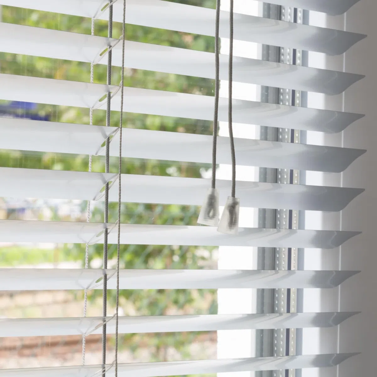 Veneziana Bianca PVC Dimensioni 120 x 160 cm Lamelle Regolabili Privacy Protezione Solare Casa Ufficio
