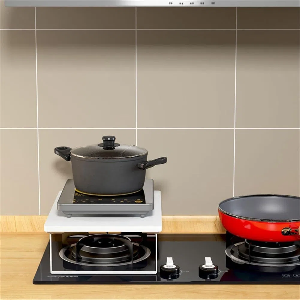 Supporto per forno a microonde in legno e metallo, con piedini antiscivolo, per fornelli a induzione, 40 x 30 x 8,5 cm (bianco)