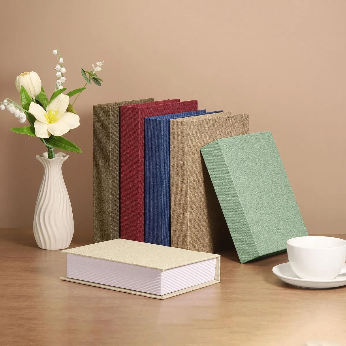 QUARKZMAN Libri Decorativi, 27 x 17 cm Libri Finti in Lino per Decorazione Falsa Decorazione Libro per Estetica Moderna Casa Ufficio Tavolino Mensola Scrivania Display, Bianco