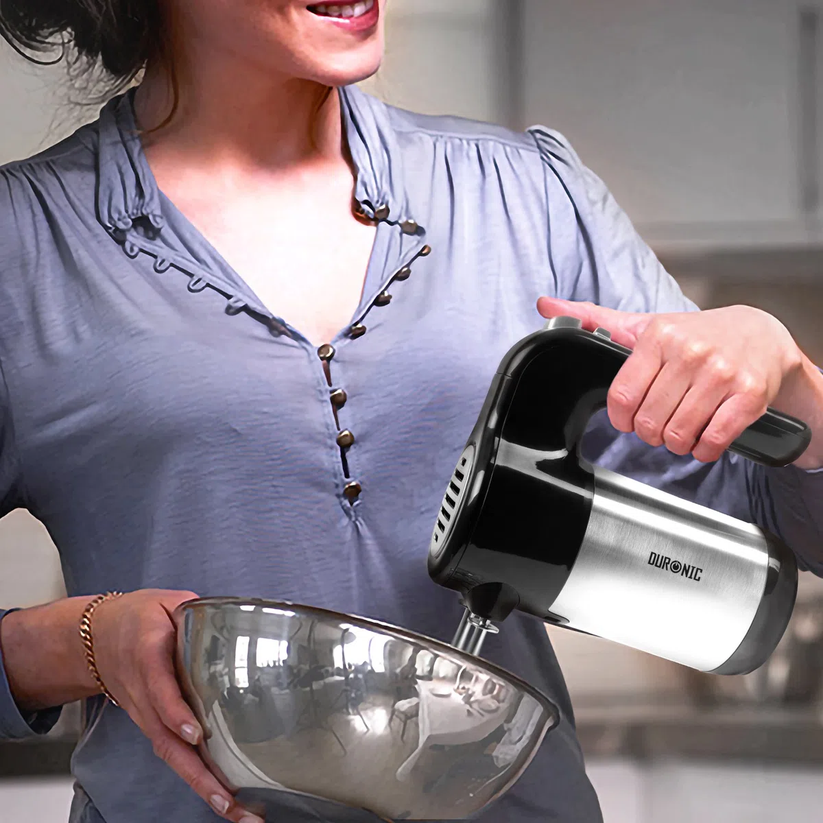 Duronic Sbattitore elettrico 400 W | 5 velocità e funzione turbo | Frusta elettrica con contenitore per accessori | 2 sbattitori 2 ganci e 1 frusta in acciaio INOX (HM3, HM3)