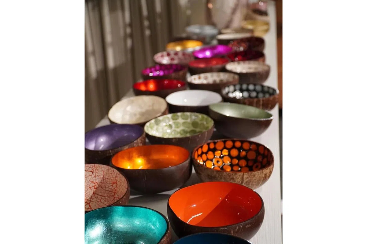 Noya Set di 3 ciotole in cocco di colori assortiti, D14 cm
