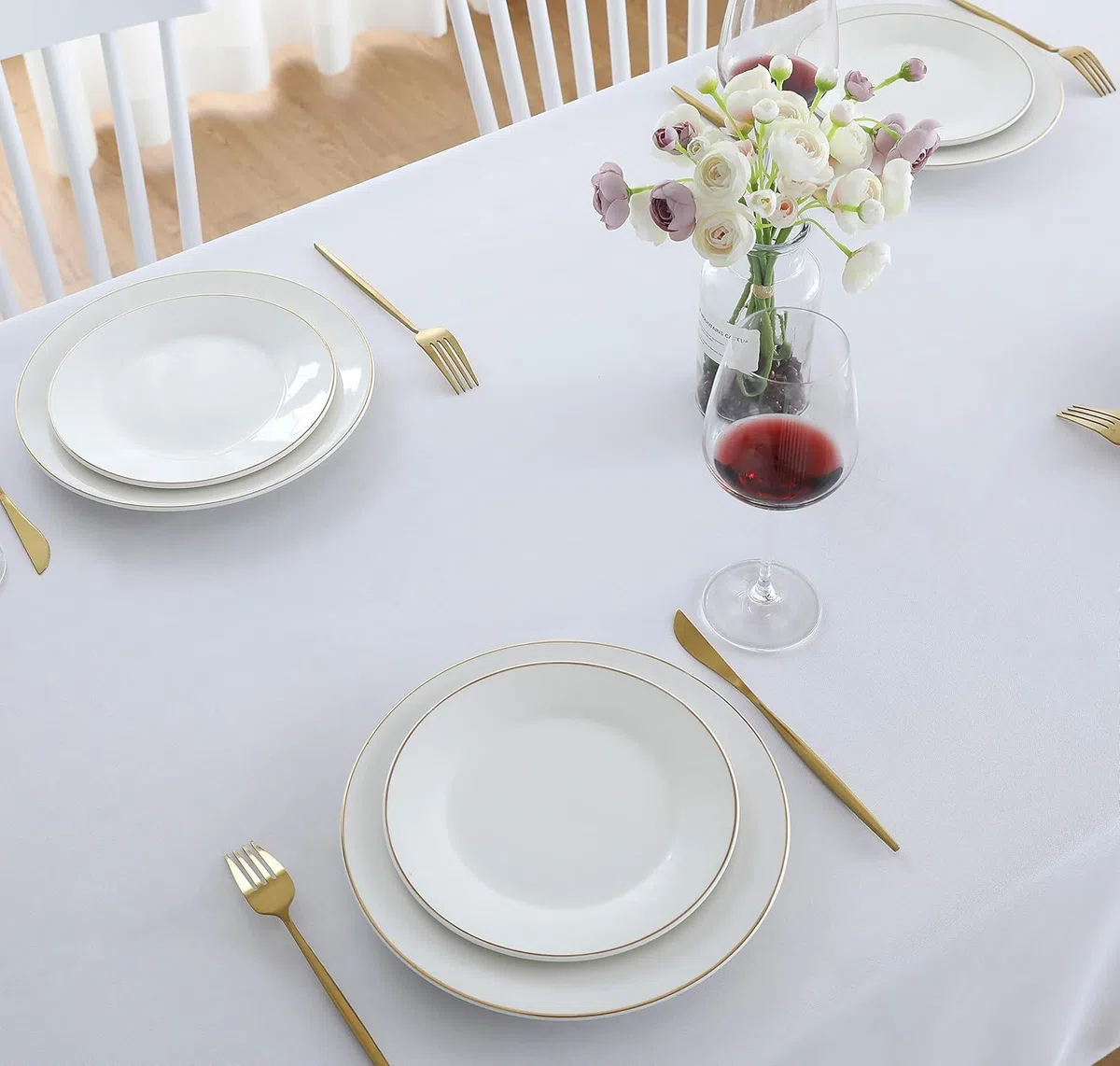 LivinEase Tovaglia Rettangolare 140 x 240 cm - Tovaglie Bianco in Misto Cotone da 250 g/m² Ideale per Tavoli da 6 a 10 Posti - Tovaglia in Lino Ideale per la Tavola di Natale