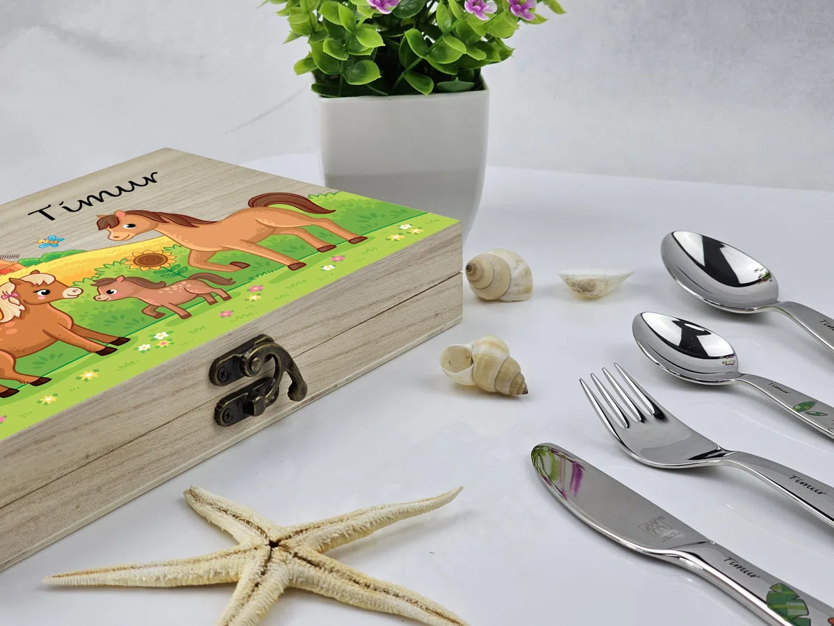 Posate per bambini con incisione del nome, motivo: animali dello zoo, 4 pezzi (tutti e 4 con nome inciso), in acciaio inox, con bella scritta