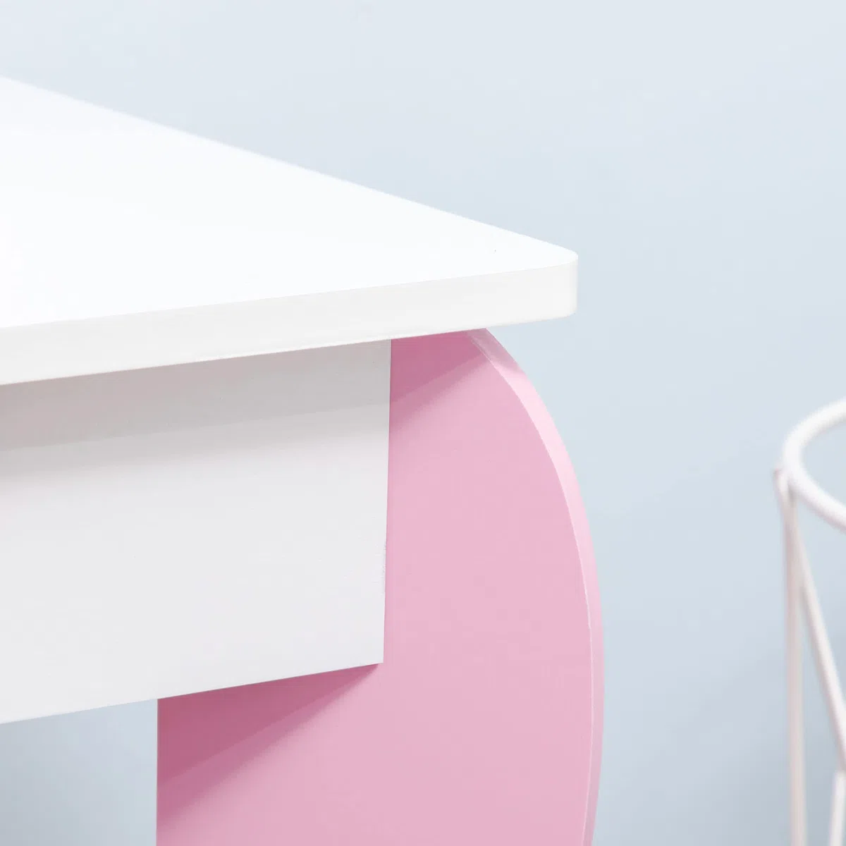 ZONEKIZ Set Tavolo Trucco con Sgabello e Specchio e Cassetto in Legno MDF per Bambini da 3-6 Anni, Bianco e Rosa