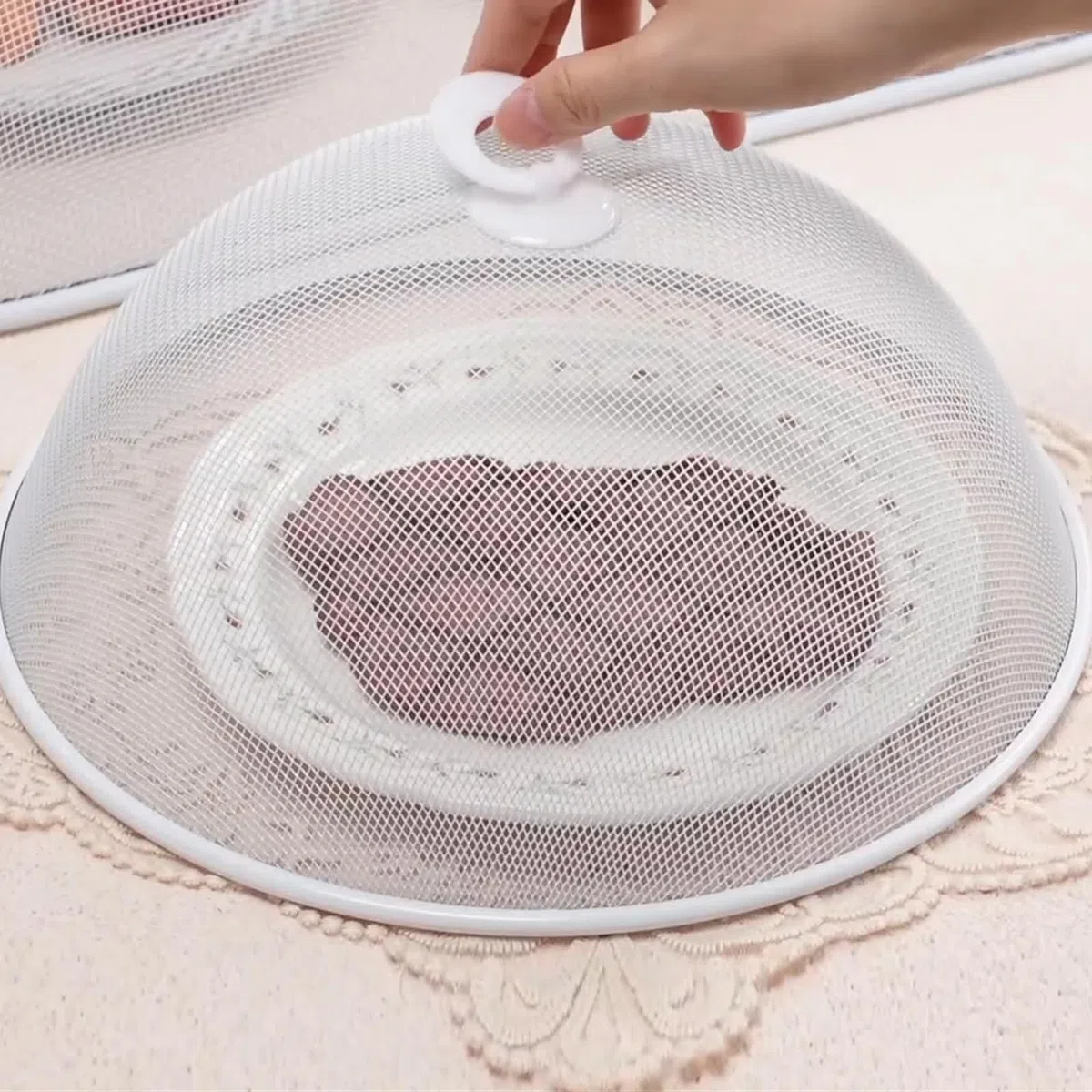4 Pezzi Copertura in Rete per Alimenti, Coperture per Alimenti in Rete Metallica, Coperchio per Alimenti a Mosca, Riutilizzabile, per Barbecue Picnic (Bianco, 24cm)