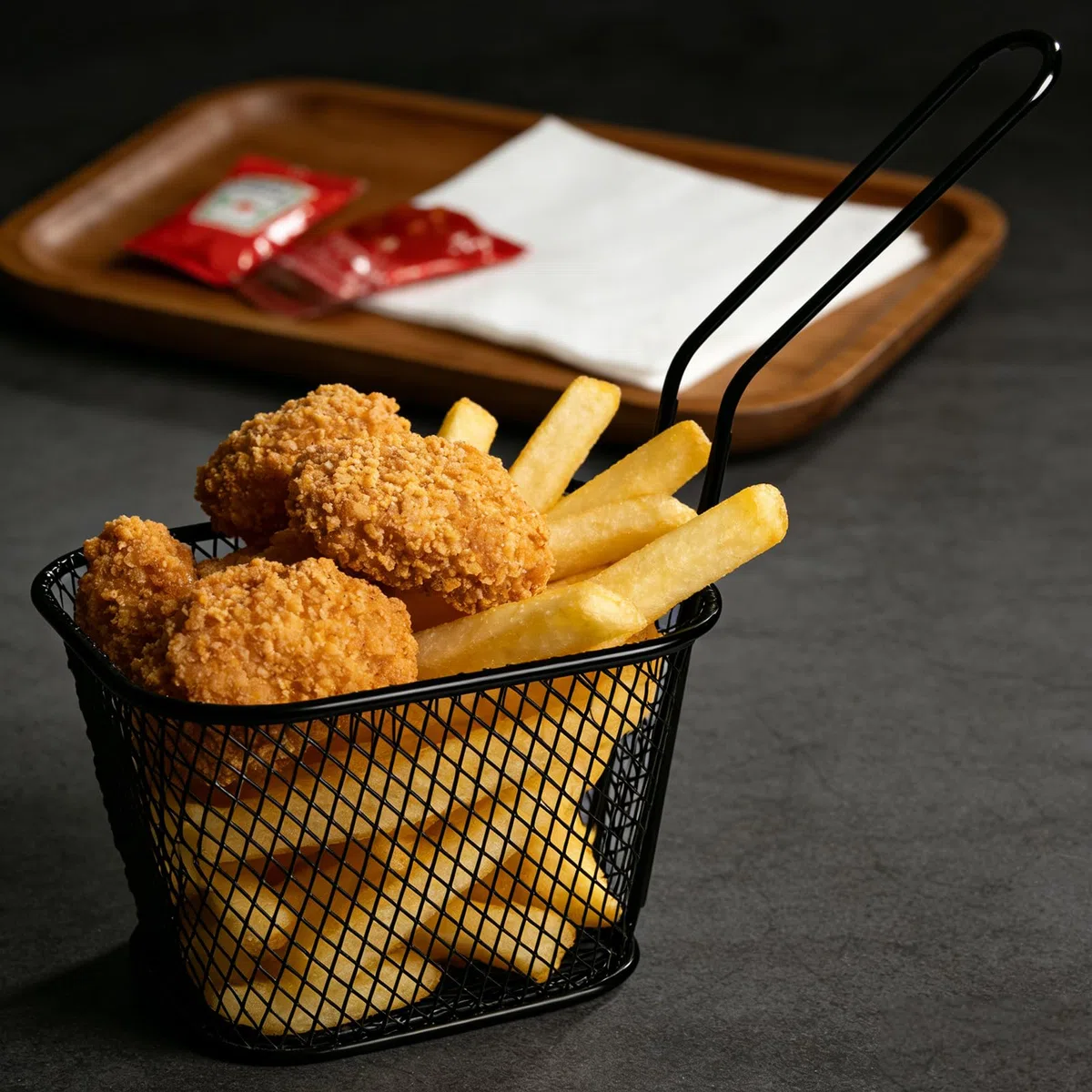 12 cestini per patatine, in acciaio inox, piccoli cestini da portata con manico, mini cestini per patatine fritte, gamberetti, anelli di cipolla e snack (nero)