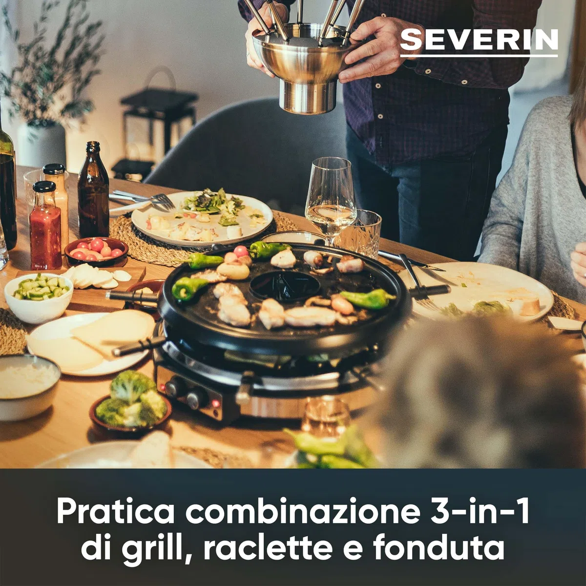 SEVERIN Grill/Raclette/Fonduta 8 Padellini, 2 Elementi Riscaldanti Regolabili Separatamente, Combinazione 2-In-1 Con 8 Padellini, Raschietti E Forchette Per Fonduta, Potenza 1.900W, RG 2348