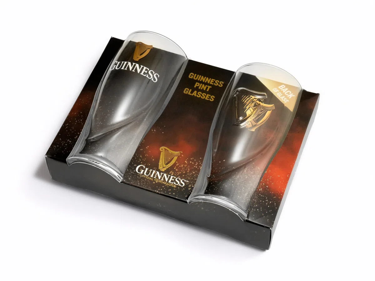 Guinness – Set di 2 bicchieri, decorazione: arpa