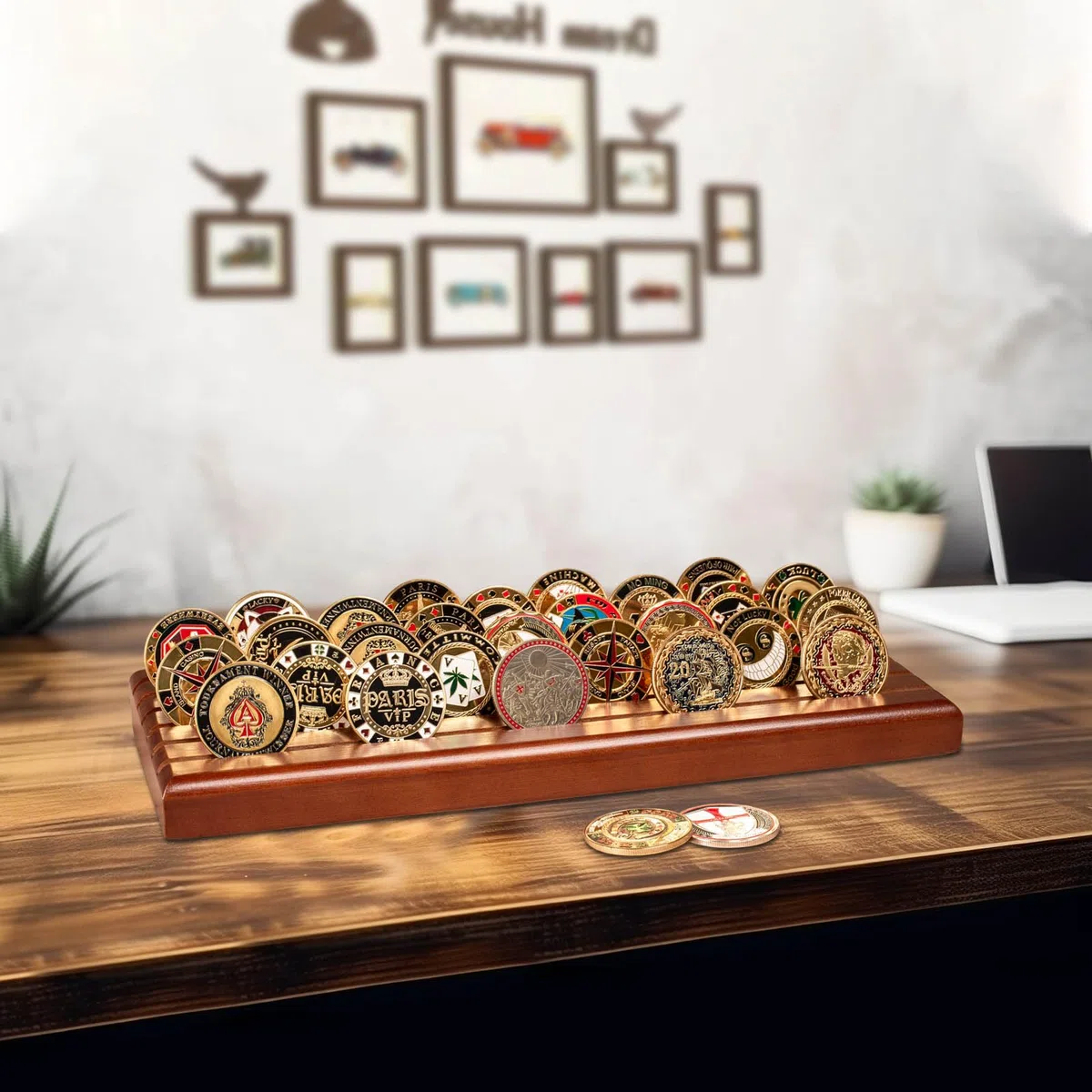 Military Challenge Coins Display Holder in legno massello 6 file Rack Case contiene 42 monete Challenge Coins Stand Challenge Coin Display Collector Holder Marrone scuro