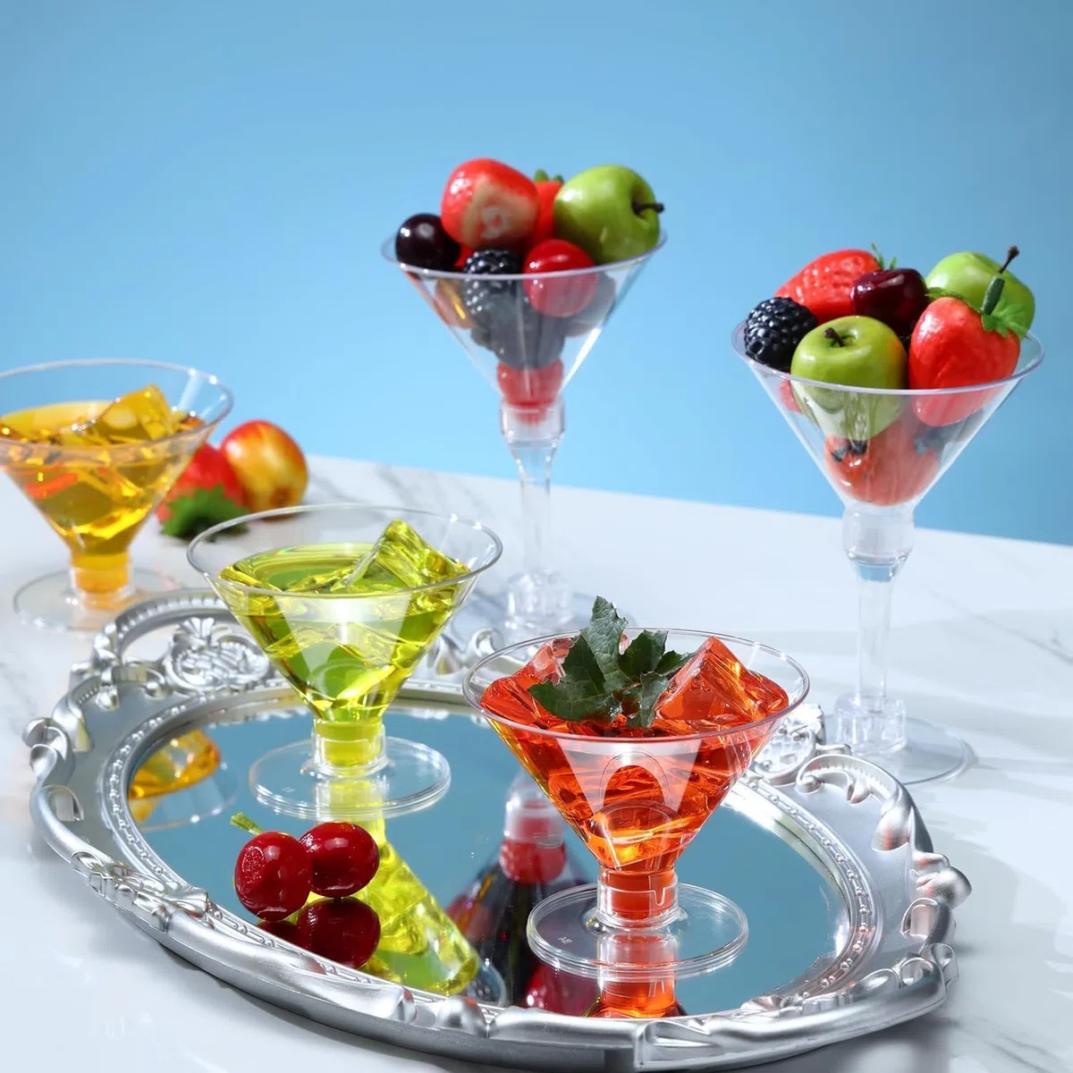 Confezione da 40 bicchieri da Martini in plastica riutilizzabili da 141,7 g, bicchieri da cocktail alti, mini bicchieri da Martini, bicchieri da margarita in plastica, perfetti per feste di Capodanno