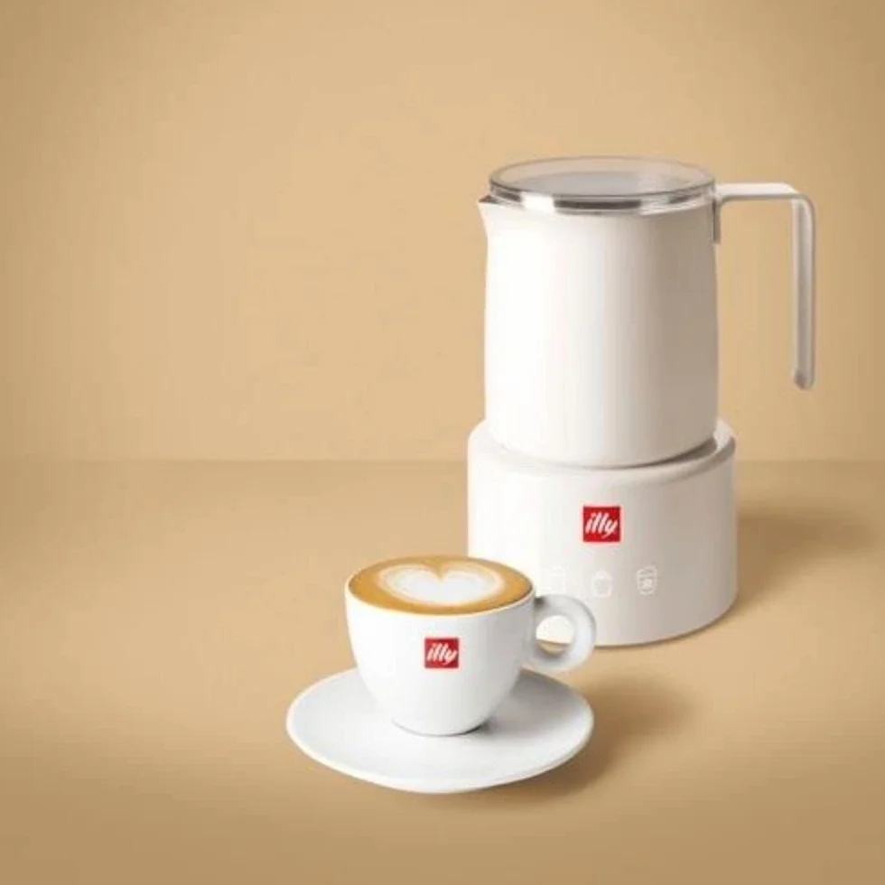 illy Milk Frother, Montalatte Elettrico per Schiuma latte Calda e Fredda e Cioccolata Calda