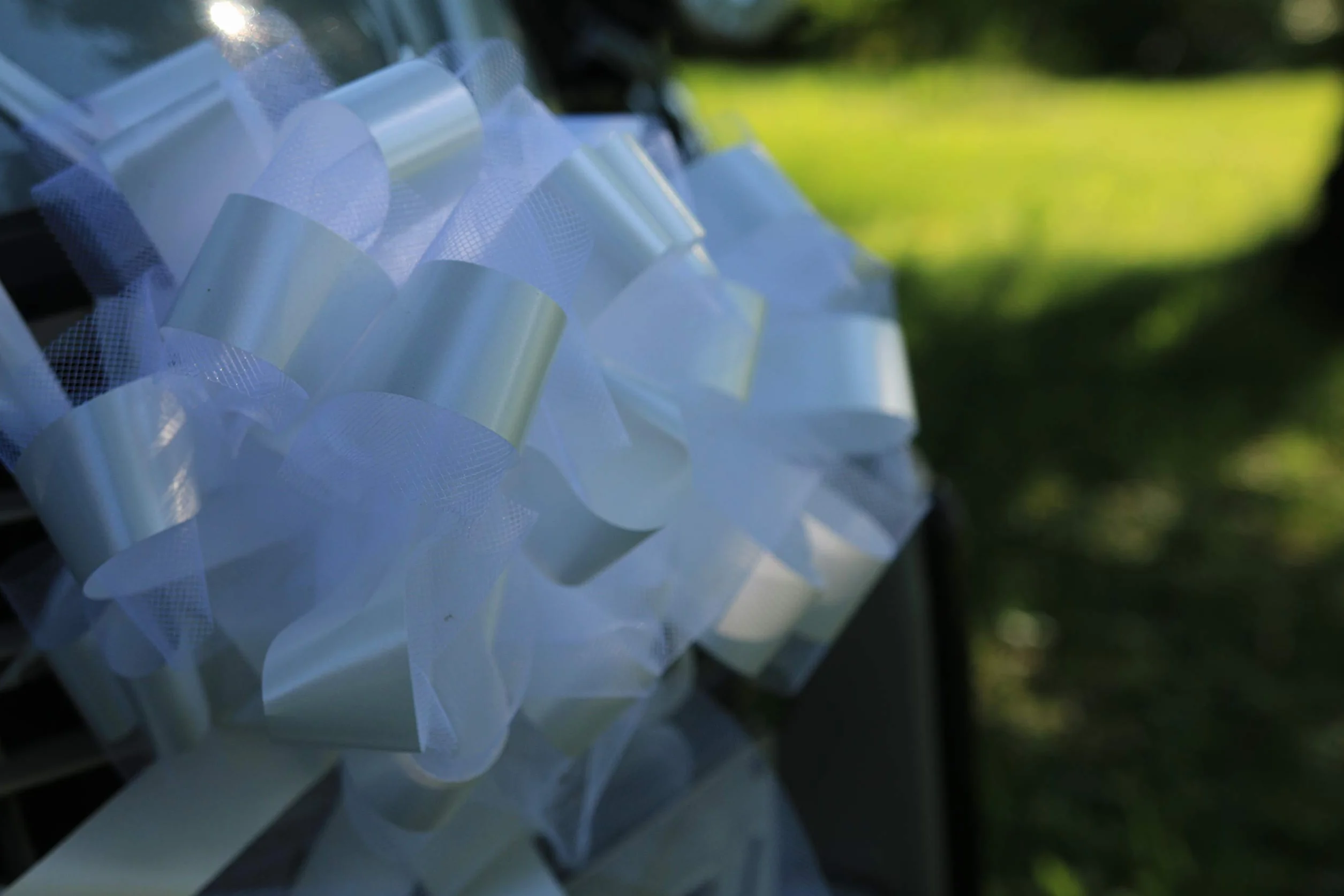 BOLIS Kit COCCARDE Bianco | Decorazione Auto Matrimonio |Fiocchi Auto | Ideale per Auto CASA Nozze Battesimo Laurea Comunione Gran Fiocco
