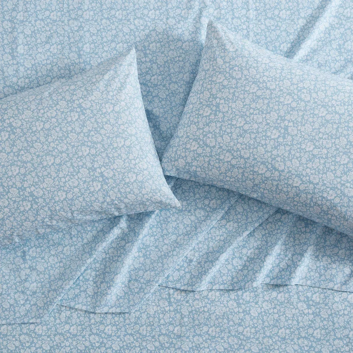 Laura Ashley - Set di lenzuola queen size, in percalle di cotone, leggero e traspirante, decorazione per la casa (Heirloom Ditzy Blue, Queen)