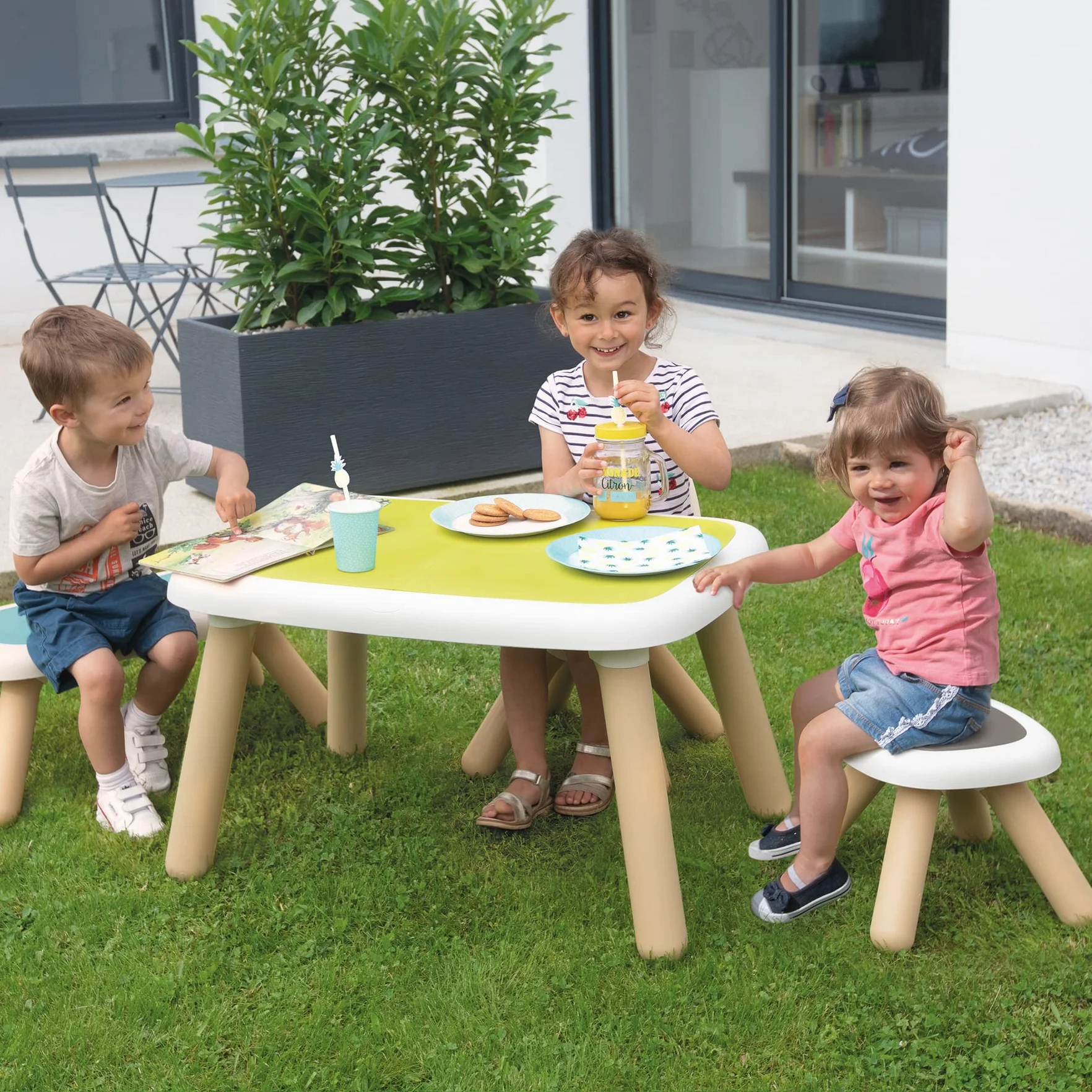 tavolo verde per bambini