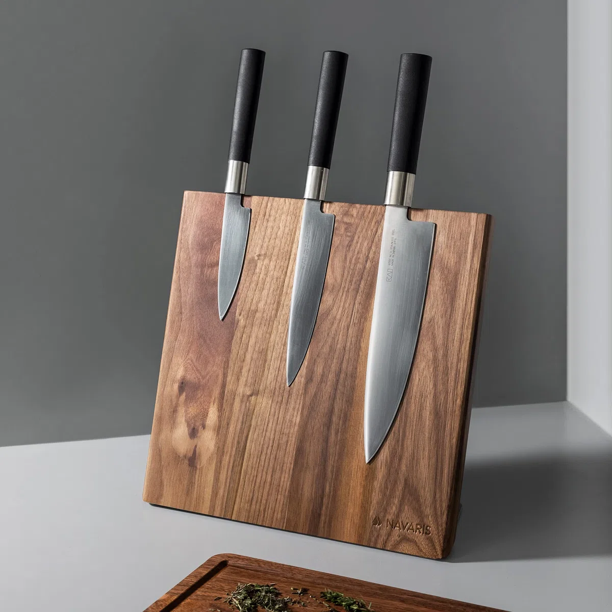 Navaris Porta Coltelli da Cucina Magnetico - Ceppo Portacoltelli Universale 27,7x27,5cm Tavoletta Magnetica Salvaspazio Utensili - Legno Noce Marrone