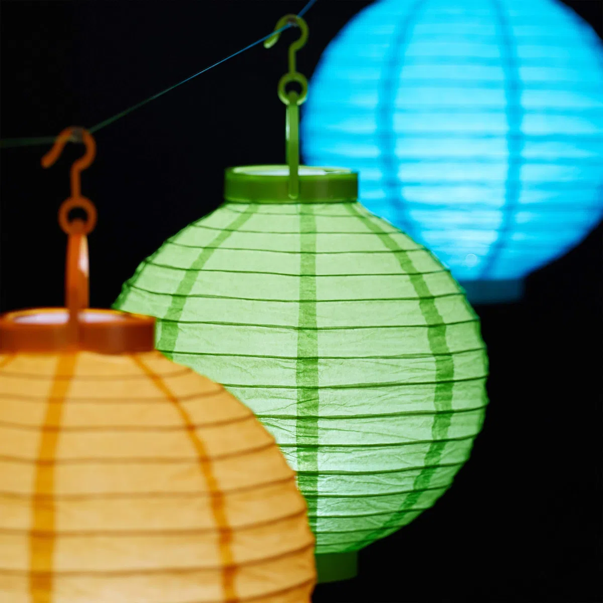 Relaxdays Lanterne LED Colorate, Set 10, a Batteria, per Interni & Esterni, da Appendere, Carta, Ø 20cm, Colorate