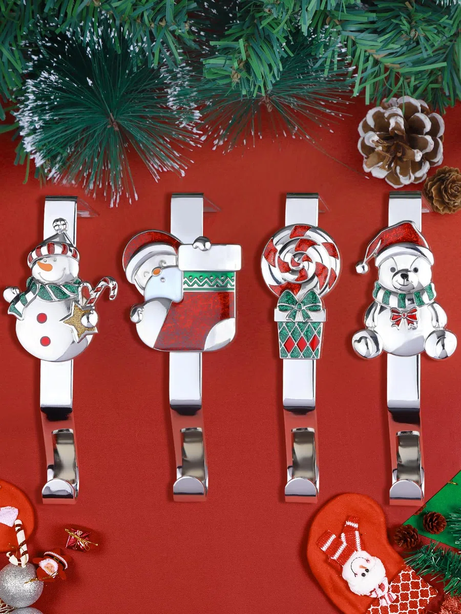 Kalolary Portacalze di Natale per Camino, 4 Pezzi Ganci Antiscivolo per Calze Natalizie, Babbo Natale, Pupazzo di Neve, Orso, Lecca-lecca - Ganci di Metallo per Decorazione