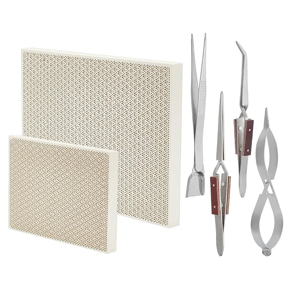 BENECREAT 6 kit di Saldatura Gioielli, Strumenti di Stampaggio A Fusione Includono 2 blocco di Saldatura a Nido D'Ape, 3 pinze per Saldatura e Pinze per Depilare con Pala, per la Produzione di