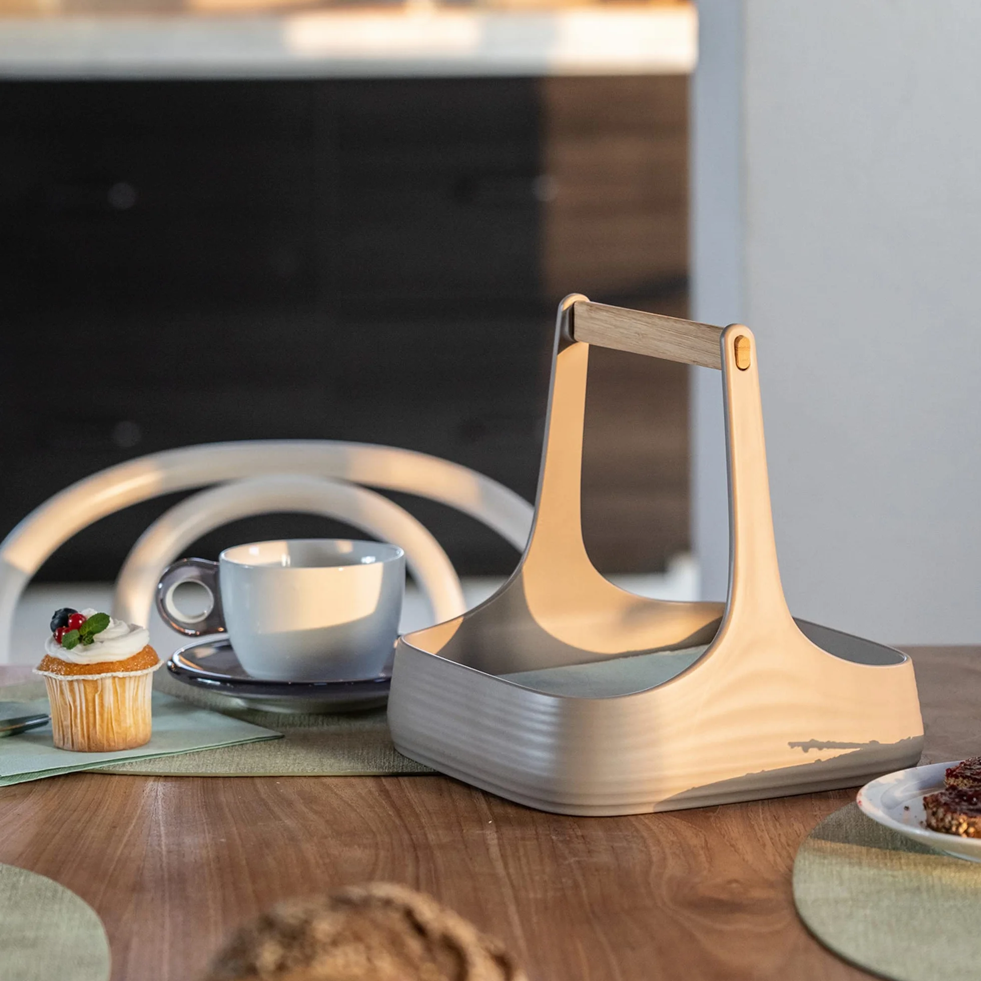 Guzzini - Tierra, ALL TOGETHER, Organizzatore da Tavola in Plastica Riciclata e Legno - Bianco Latte, 22x22xh22,5 cm - 179300156