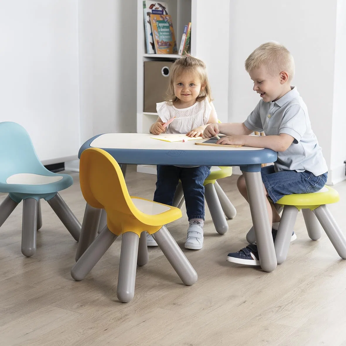 Smoby - Tavolo per bambini - Blu - Esterno Interno - Trattamento anti-UV - Prodotto in Francia