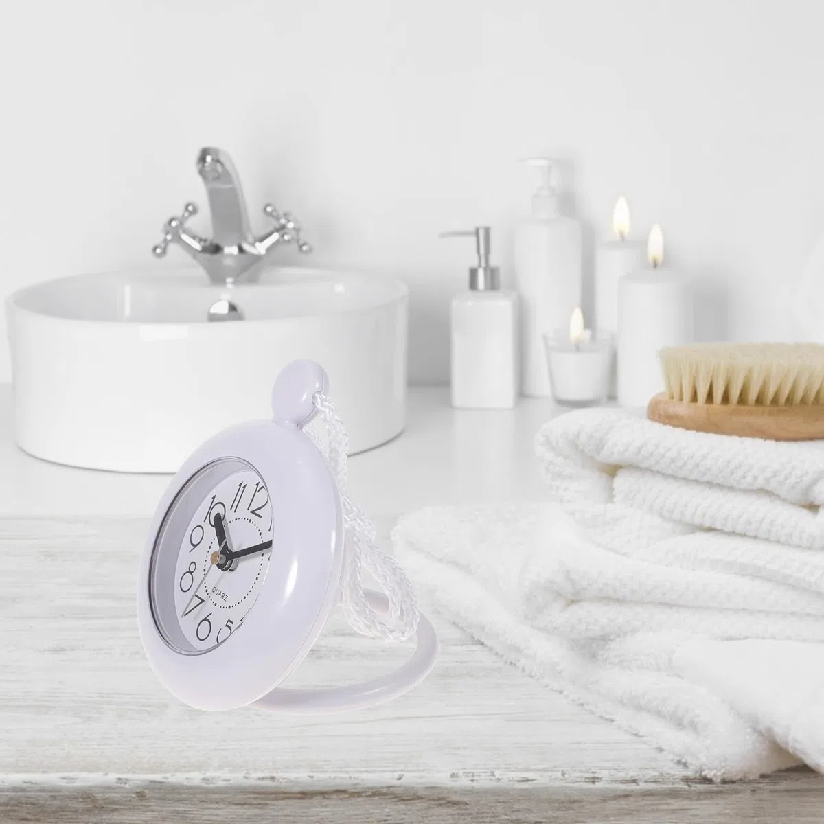 Garneck Orologio da parete per bagno impermeabile con design sospeso leggero, ideale per la decorazione di doccia sauna e piscina a batteria