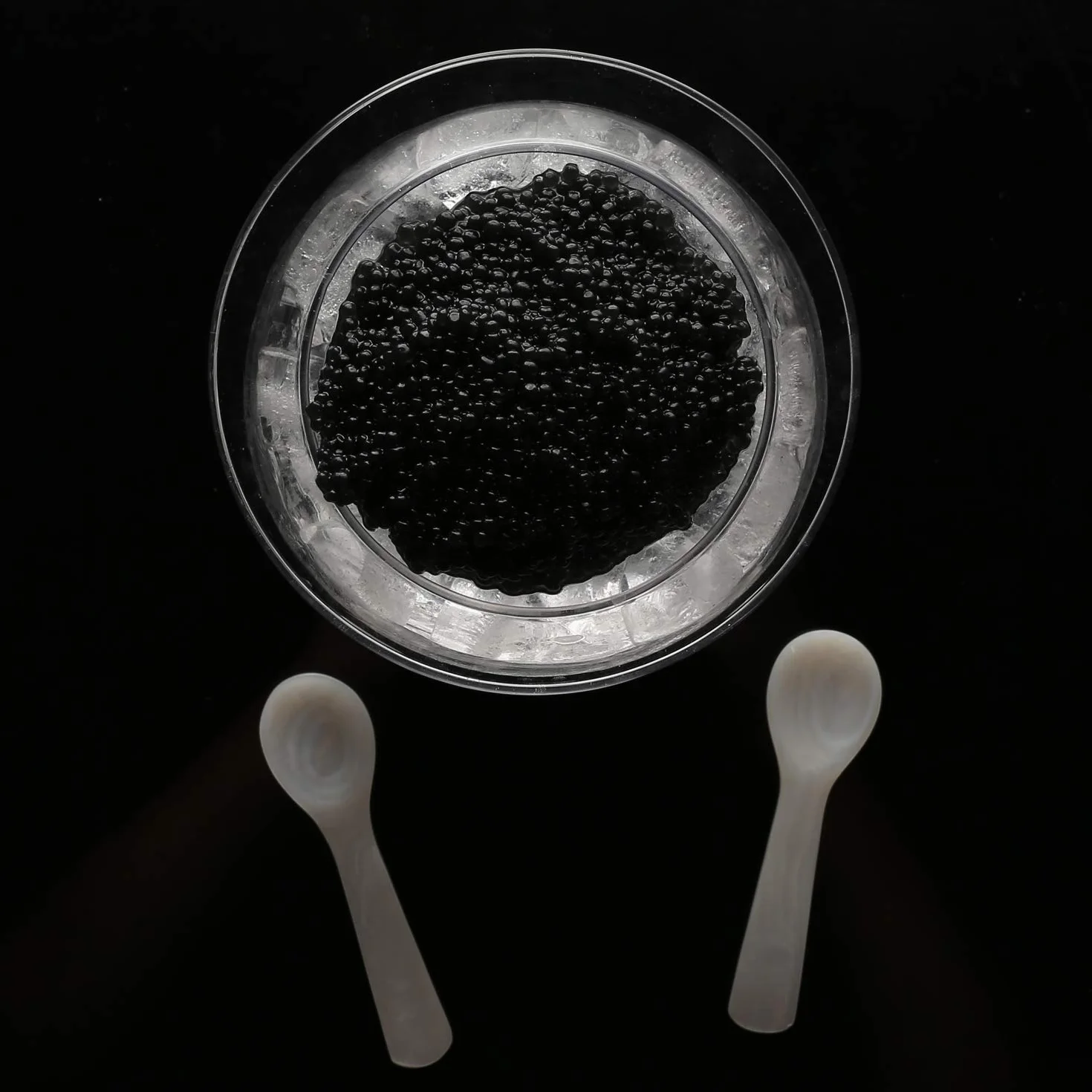 DUEBEL Porta Cavialein in Vetro e 2 Cucchiaini in Madreperla da 8cm - per Caviale, Martini, Vino, Cocktail Liquoroso