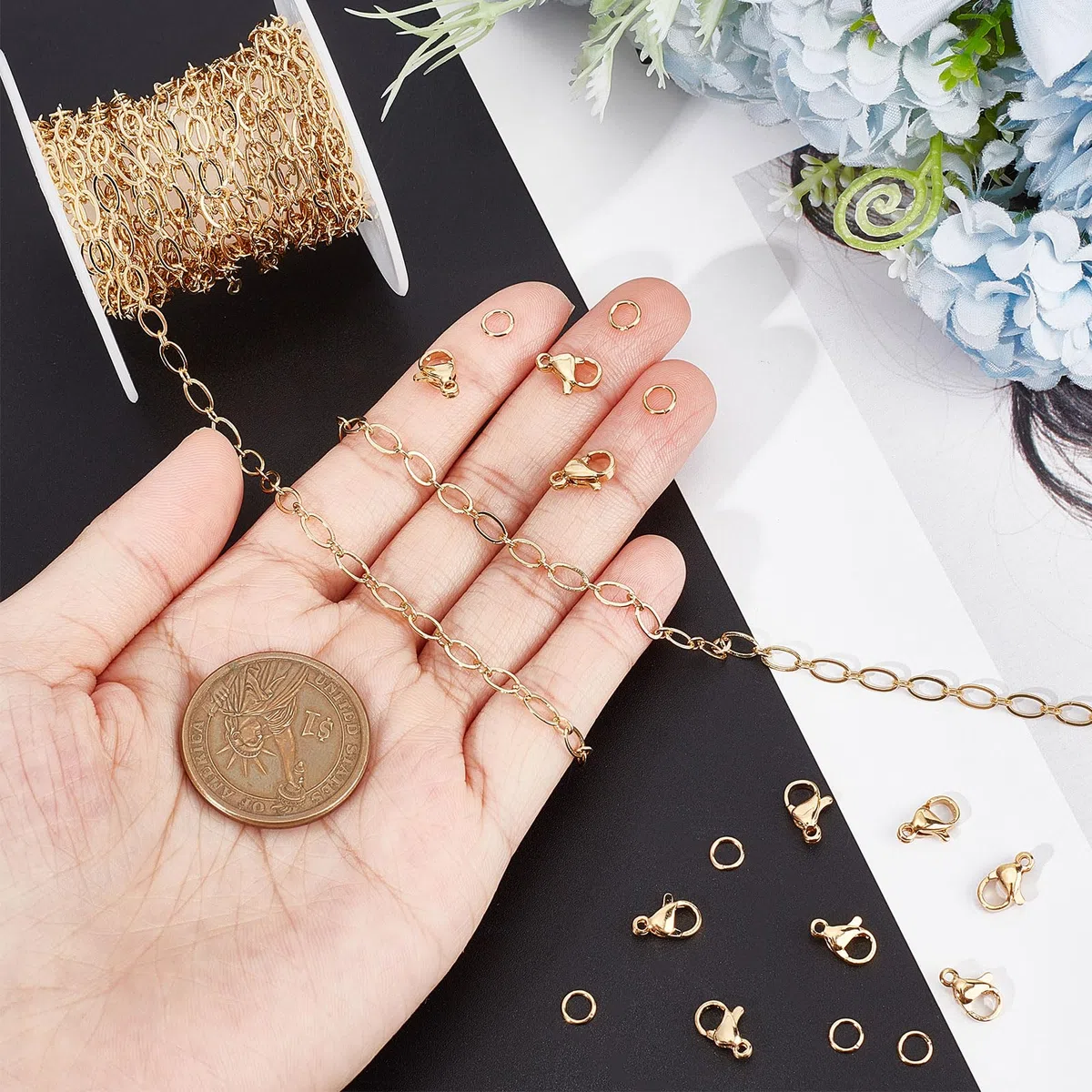 Beebeecraft Catene A Maglie Ovali da 5 m Catene A Graffette Placcate in Oro 18K per La Creazione di Gioielli con 20 Chiusure A Moschettone e 50 Anelli di Salto per Collane Bracciale Forniture