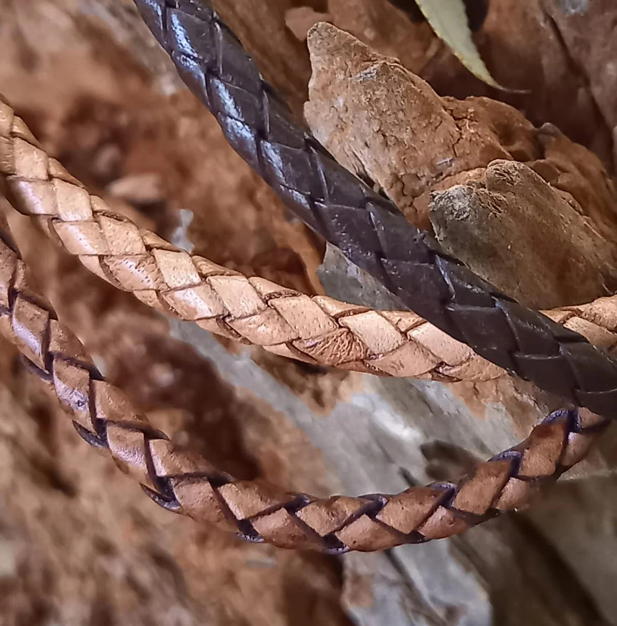 Corda in pelle intrecciata rotonda 3 mm, Marrone anticato – Lunghezza: a scelta, Nero , 5 metri