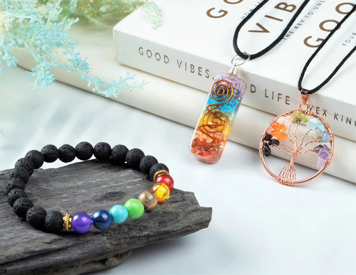 Crocon Albero della Vita con 7 chakra, braccialetto e 2 ciondoli in cristalli un pietre curative idea regalo per donne decor per la casa regali di compleanno per donne, regalo donna, mamma e sorella
