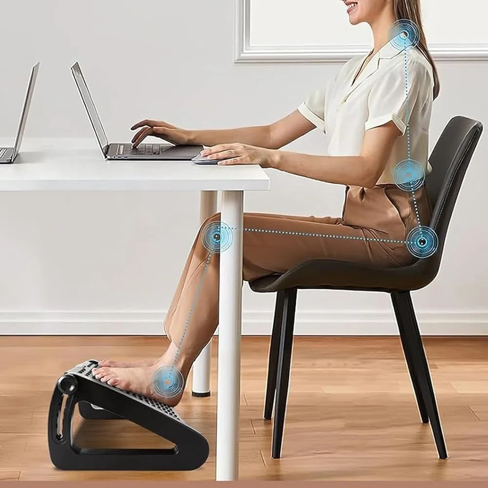 Poggiapiedi da Scrivania Ergonomico, Regolabile in Altezza, Con Funzione Massaggiante e Antiscivolo, Allevia il Mal di Schiena e l'affaticamento Dei Piedi, Ideale per Ufficio e Casa