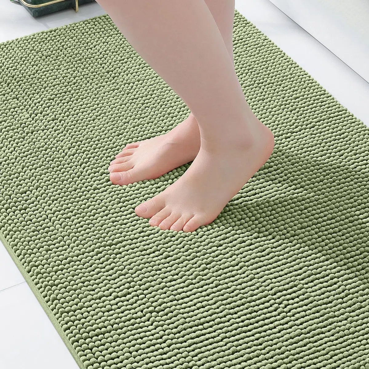 Homaxy Tappetino da bagno in ciniglia, antiscivolo, lavabile, morbido, assorbente, per bagno, 40 x 60 cm, verde salvia
