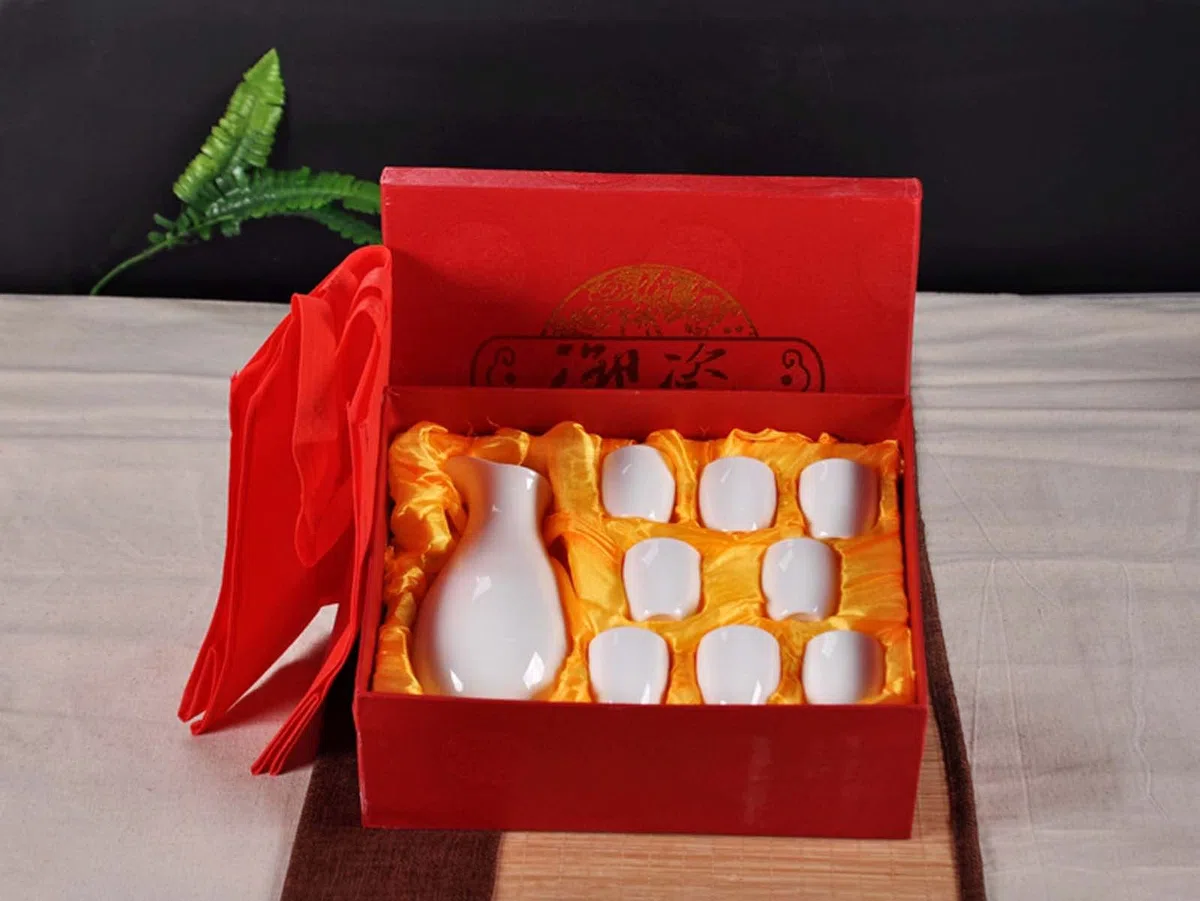 ZEALMAX Set di 9 bicchieri da sake e caraffe in stile giapponese per godersi il vino e il tè, A