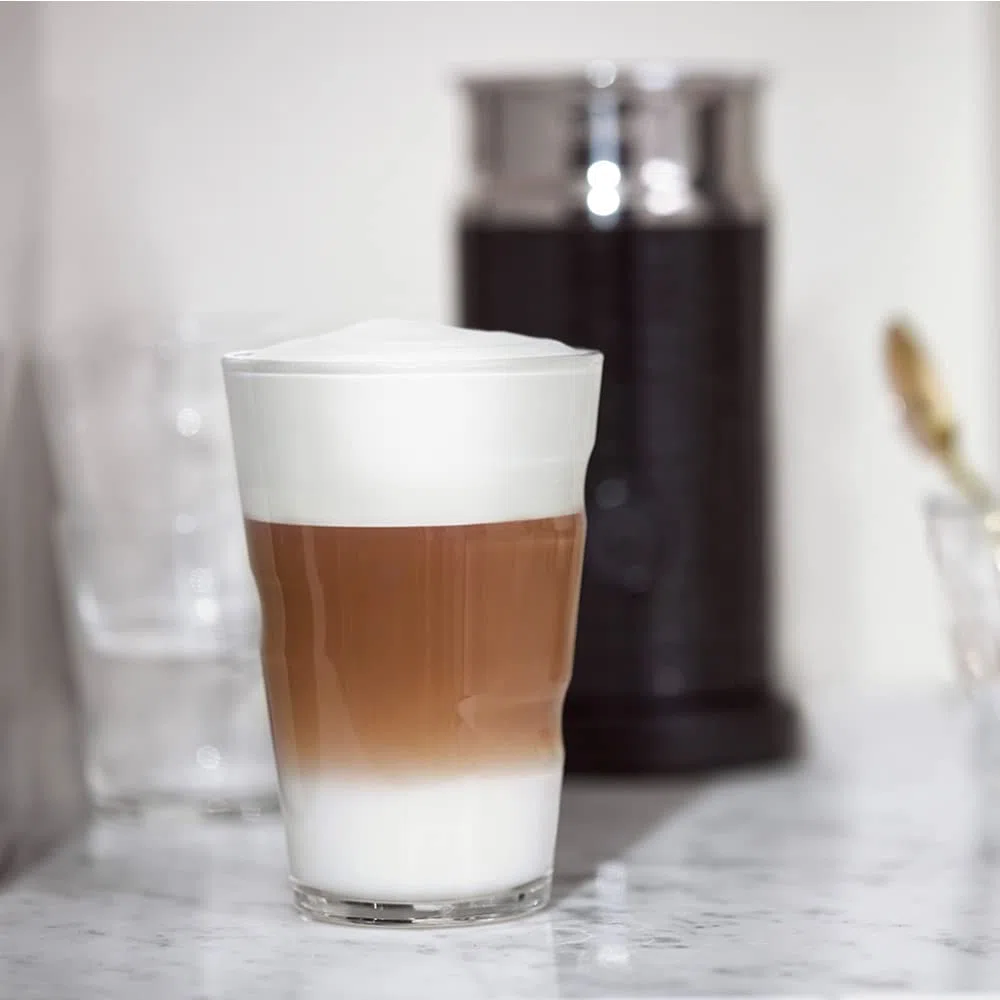 NESPRESSO Aeroccino 3, Montalatte elettrico per cappuccino, 3 funzioni: schiuma calda, fredda e latte caldo, colore Nero