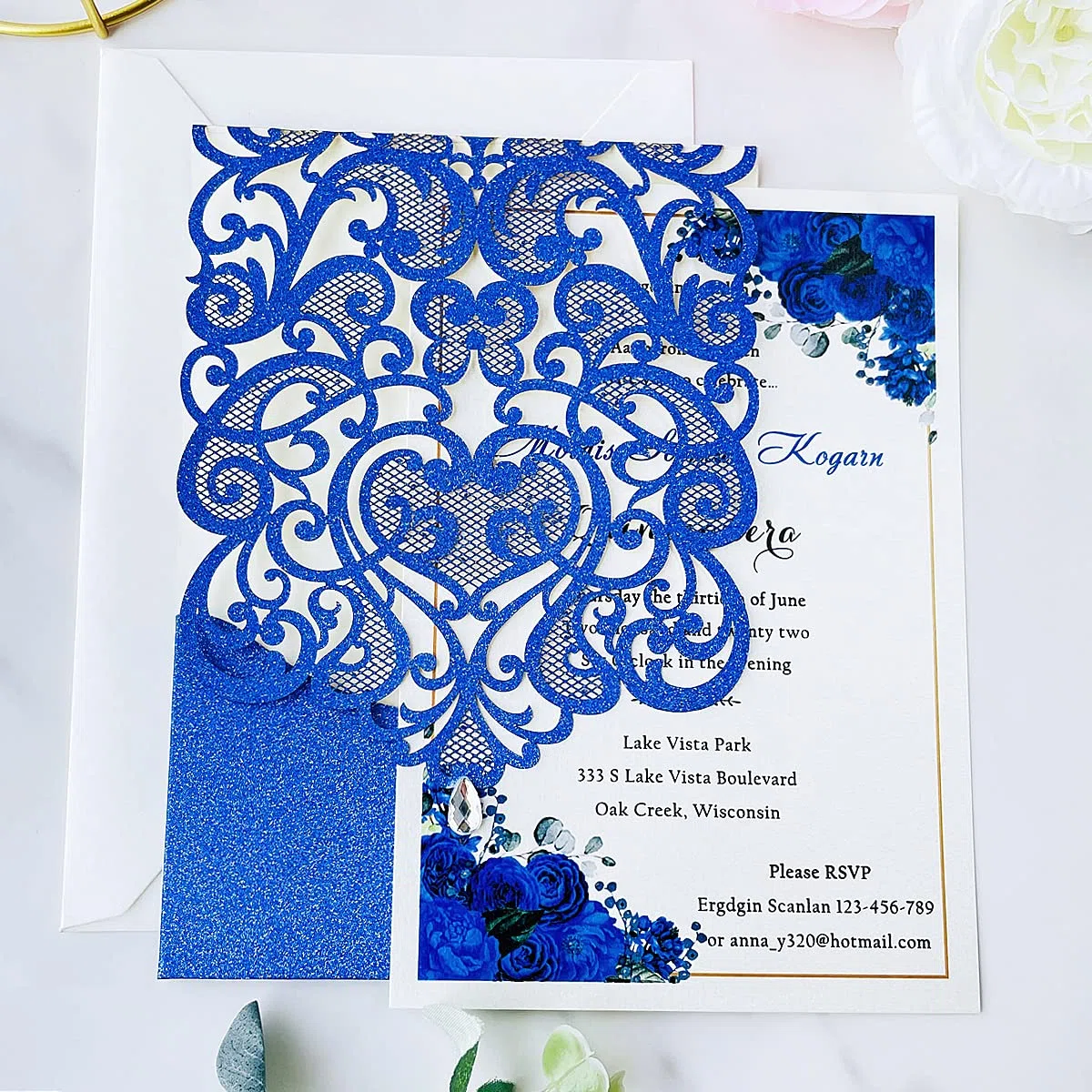 Hosmsua 20x Blu biglietti di invito nozze con busta, taglio laser inviti cuore fiore cavo con strass per matrimonio compleanno anniversario invito di nozze (blu glitter)