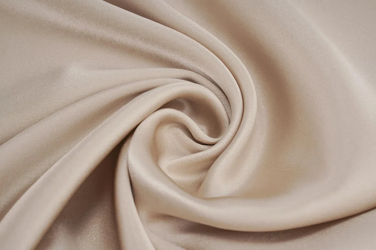 Natural Silk Federa, ipoallergenico, 22momme, 100% Seta, 600 Filati, con a Scomparsa Cerniera (Light Champagne, 50x75cm)