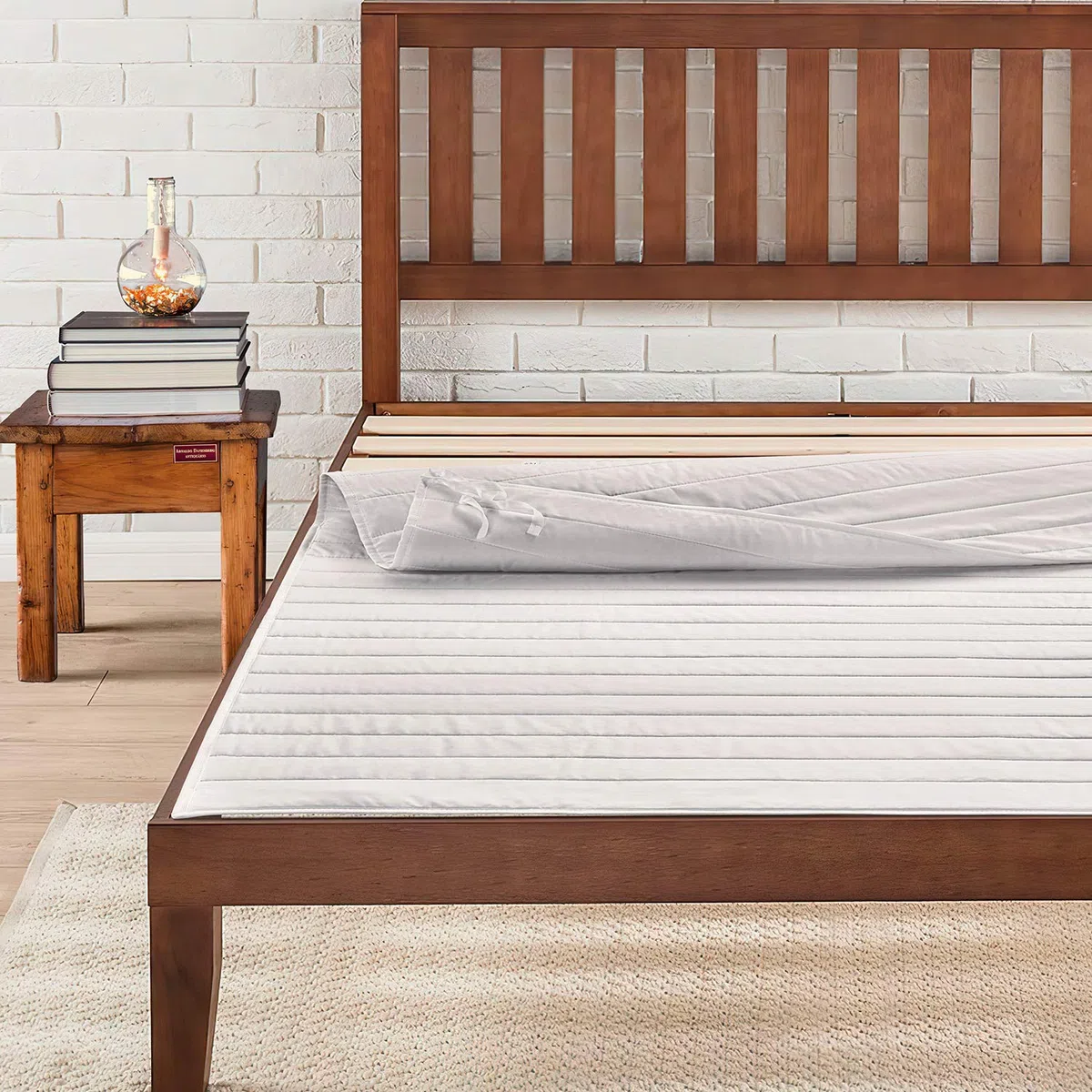 NuvolaNera Coprirete Trapuntato con Lacci agli Angoli - Anallergico e Imbottito – Prodotto in Italia - Matrimoniale 160x190 cm