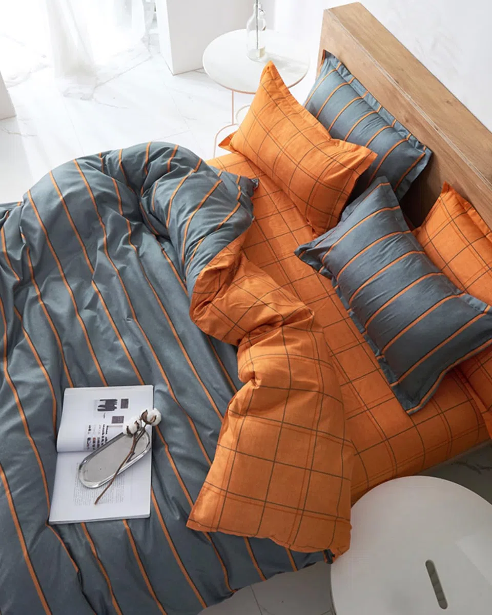 Copripiumino una Piazza e Mezza 180x220cm, in Microfibra, Reversibile Biancheria da Letto Moderno Plaid Strisce 3 Pezzi, Copripiumone con Cerniera e 2 Federe, Arancione Grigio