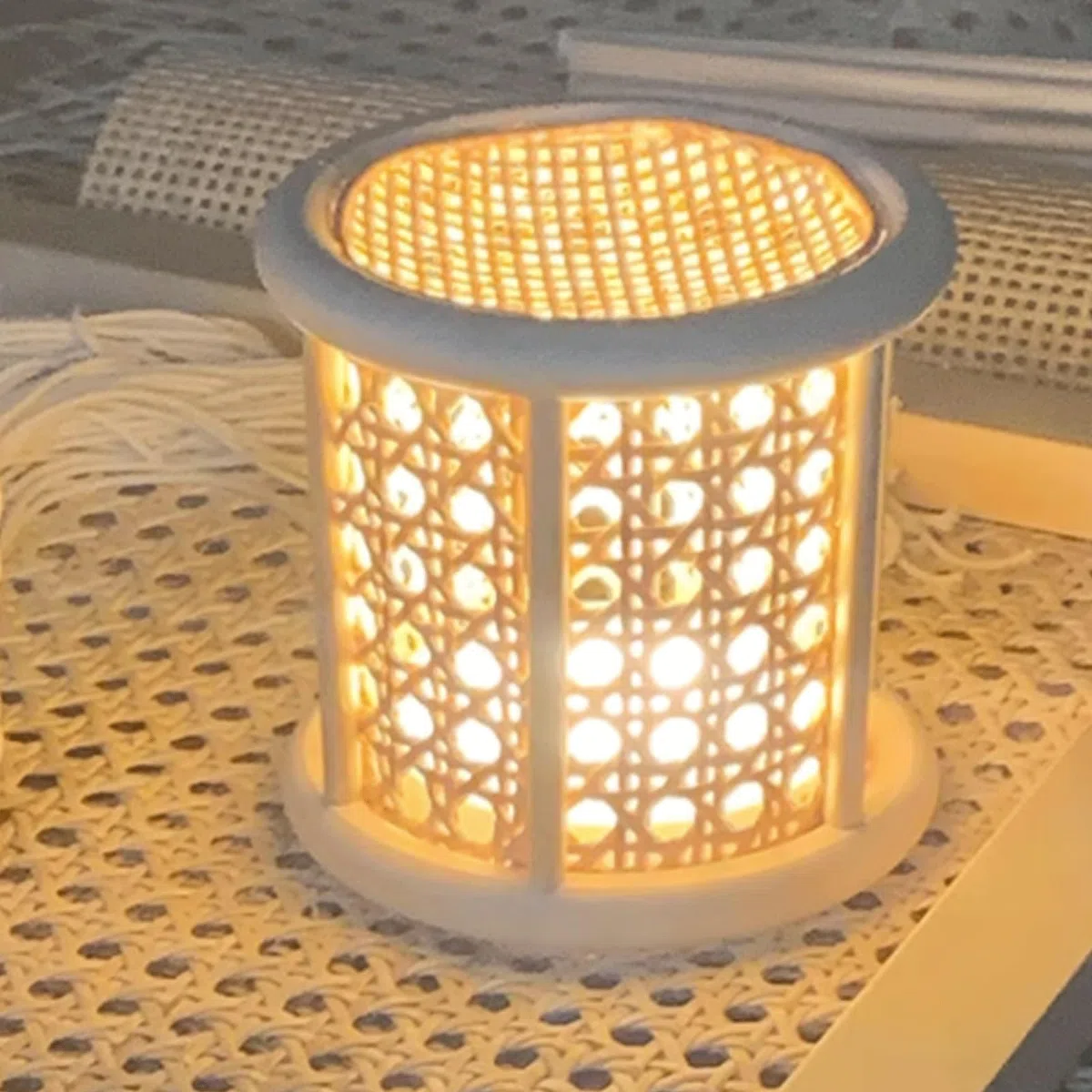 Rattan Rotolo Vimini da Intrecciare Rattan Naturale, Materiale per Lavori di Intreccio Riparazioni Mobili Canne per Cesti, Fai da Te, Rotolo Cesti Bastoncini Bastoncini Profumati per Ambienti (Color