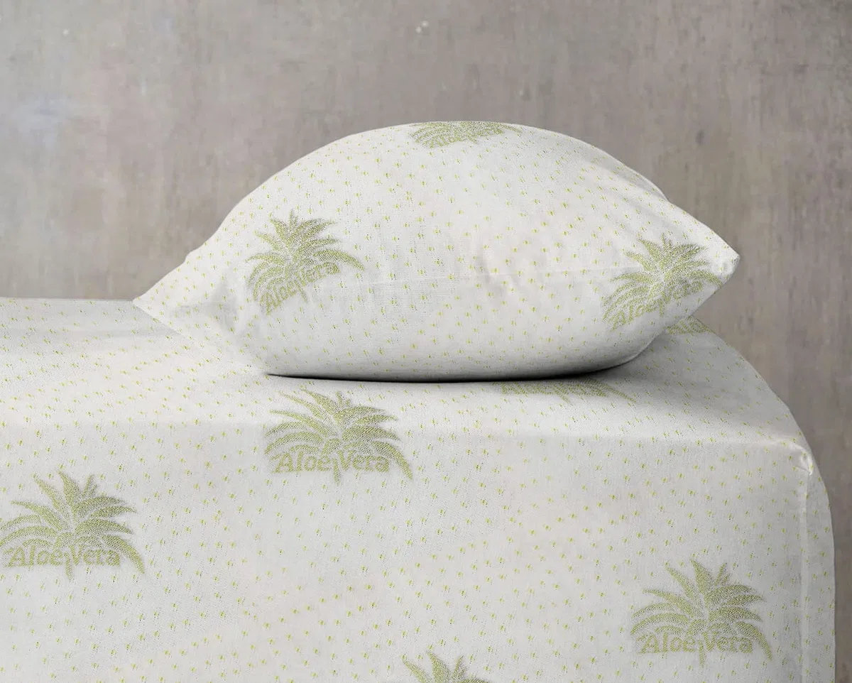 Banzaii Coprimaterasso Aloe Vera Matrimoniale 170/180 cm x 190/200 cm, Proteggi Materasso Anallergico Antiacaro e Traspirante, Elasticizzato con angoli 30 cm, Made in Italy