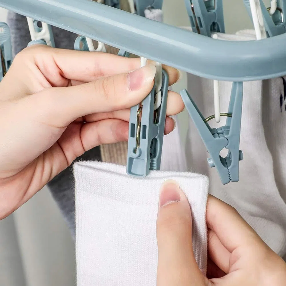 Appendiabiti da appendere con 32 clip e gancio pieghevole