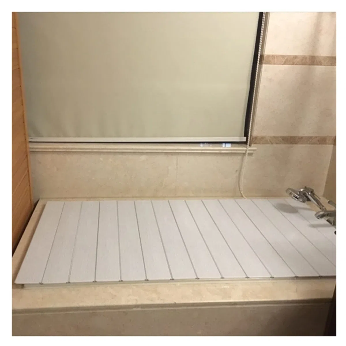 Copertura Vasca da Bagno Coprivasca Pieghevole, Pannello Isolante Impermeabile E Antipolvere Per Vasche Da Bagno, Coprivasca A Tapparella In PVC, Si Utilizza Per Vasche Da Bagno Con Larghezza Di 66cm/