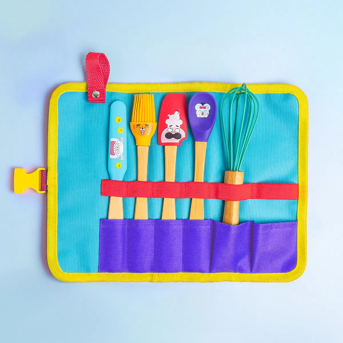Chefclub Kids – Set Mini Utensili da Cucina per Bambini – Astuccio con Frusta, Spatola, Cucchiaio, Marisa e Pennello – Materiali Senza BPA – Apprendimento Divertente – Dai 4 Anni in Su