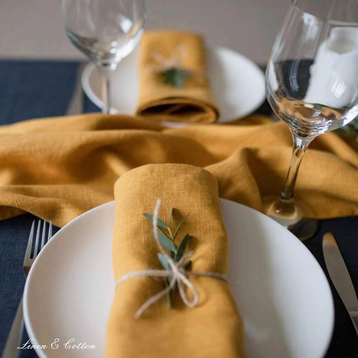 Linen & Cotton Tovaglioli di Stoffa Colorati Hygge Set di 4-100% Lino, Giallo Senape (32 x 32 cm) Tovaglioli da Tavola per Cucina Tavolo da Pranzo Tovaglioli Natalizi per Feste Ristorante Tessuto
