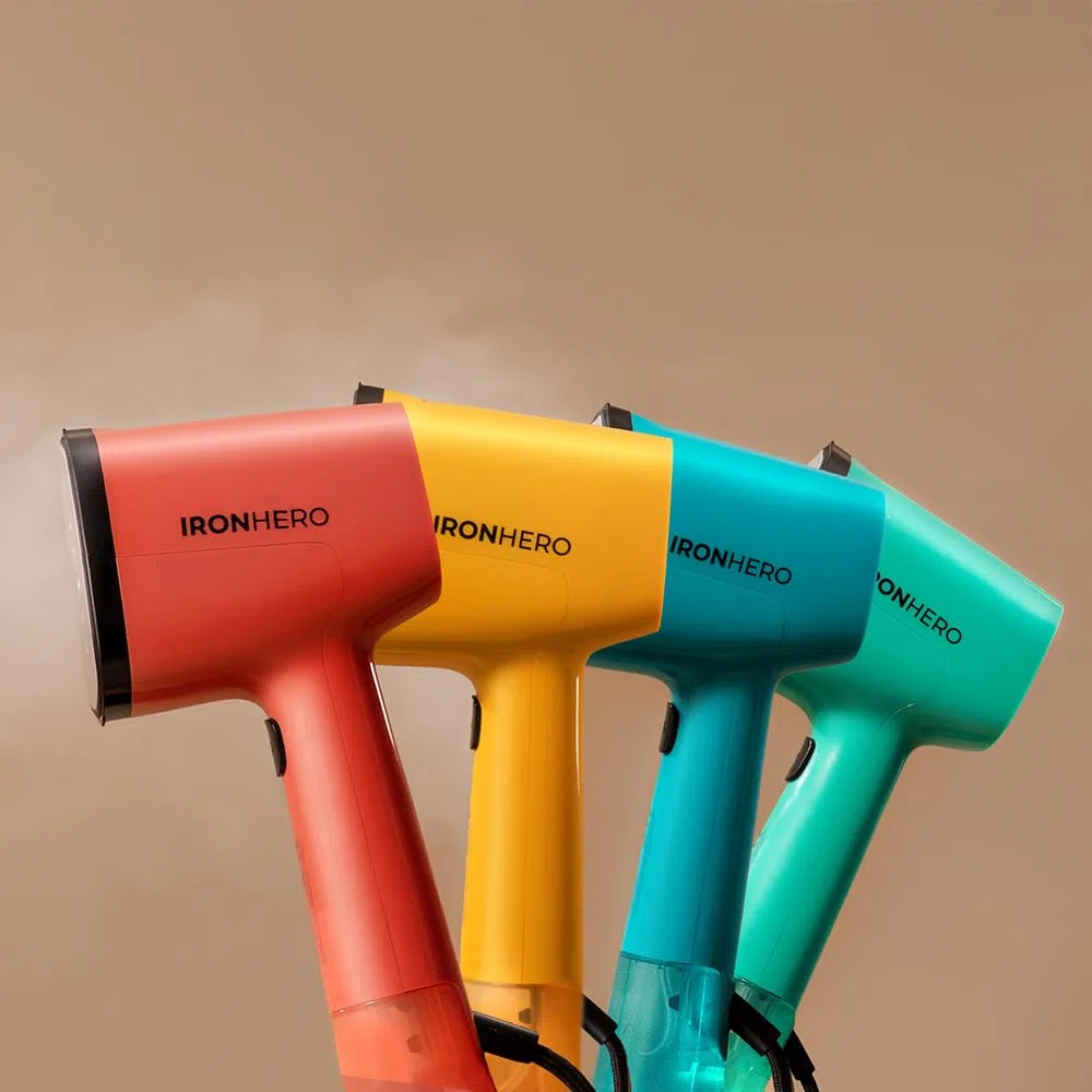 Cecotec Ferro da Stiro Verticale IronHero V-1500 Essential Yellow. Potenza 1500 W. Vapore Continuo 25g/min. Riscaldamento Rapido. Disinfetta. Pulisce e Cura i Tuoi Capi. Suola Rivestita in Ceramica