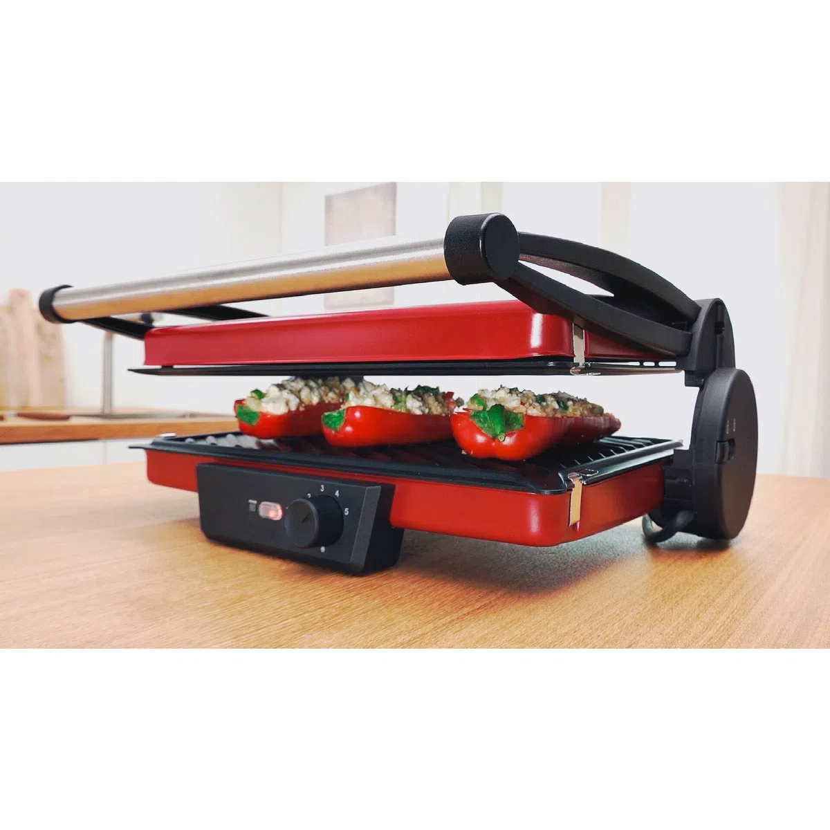 Bosch Bistecchiera TCG4104, 3 Posizioni di Cottura, 5 Livelli di temperatura, 2000W, Piastre Grill in Alluminio Rimovibili e Lavabili in Lavastoviglie, Rivestimento Ceramico Antiaderente, Rosso